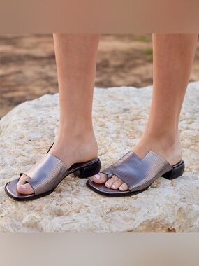 Antelope Metallic Taupe Slide Mules EUC size 7 (EUR 38)